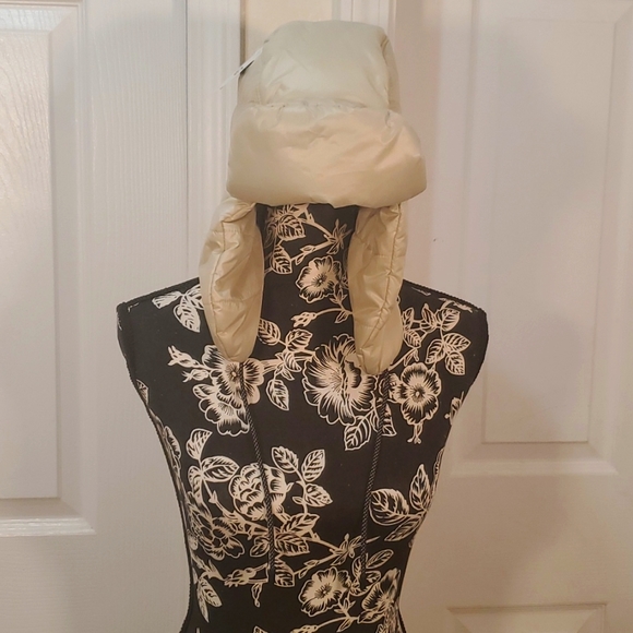 Ugg Ivory Puffer Trapper Hat OS - Picture 2 of 12